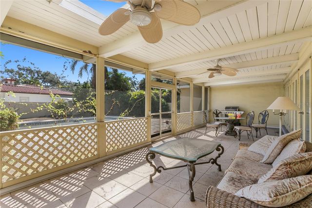 100 CATALAN BOULEVARD NE, St Petersburg, FL 33704