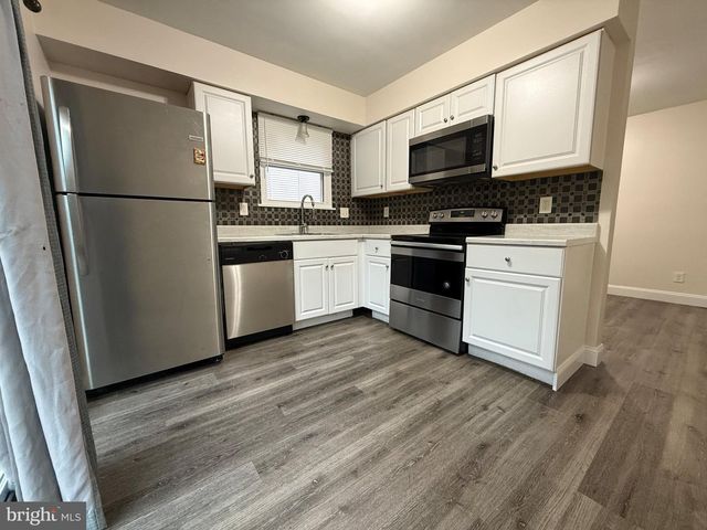 3 FRANKLIN DR, Voorhees, NJ 08043