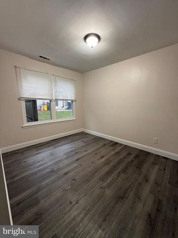 3 FRANKLIN DR, Voorhees, NJ 08043