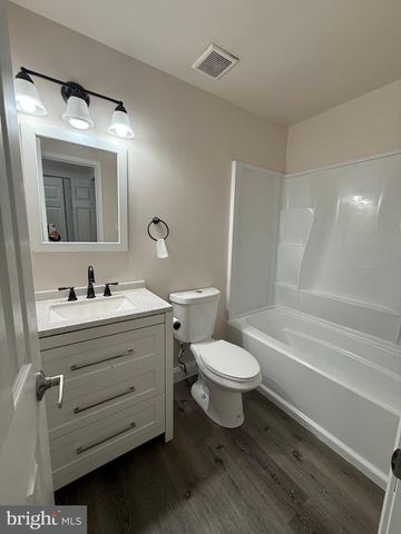 3 FRANKLIN DR, Voorhees, NJ 08043
