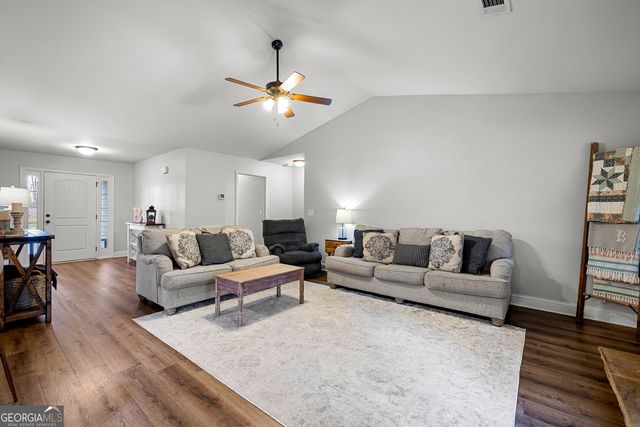 36 E Gordon Road, Newnan, GA 30263