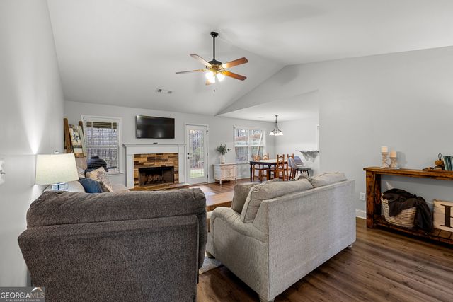 36 E Gordon Road, Newnan, GA 30263