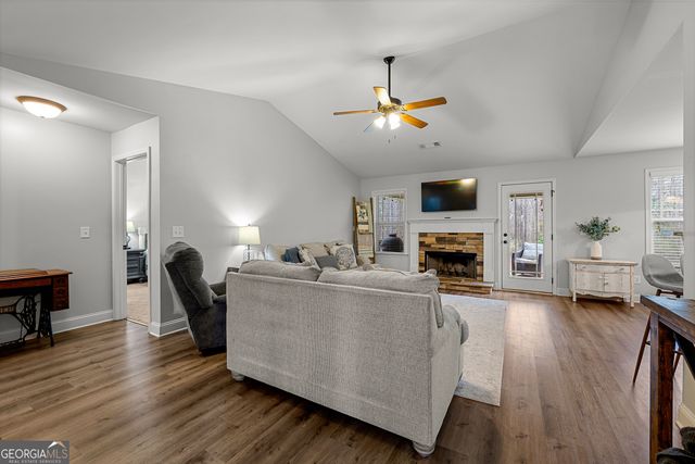 36 E Gordon Road, Newnan, GA 30263