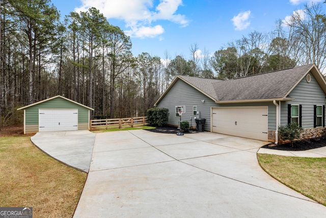 36 E Gordon Road, Newnan, GA 30263