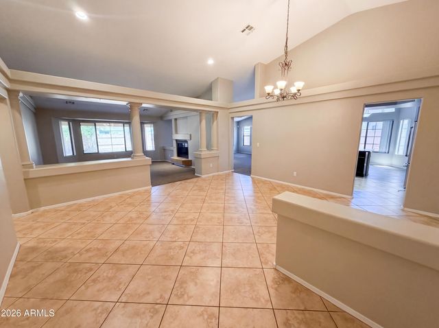 5024 W SIESTA Way, Laveen, AZ 85339