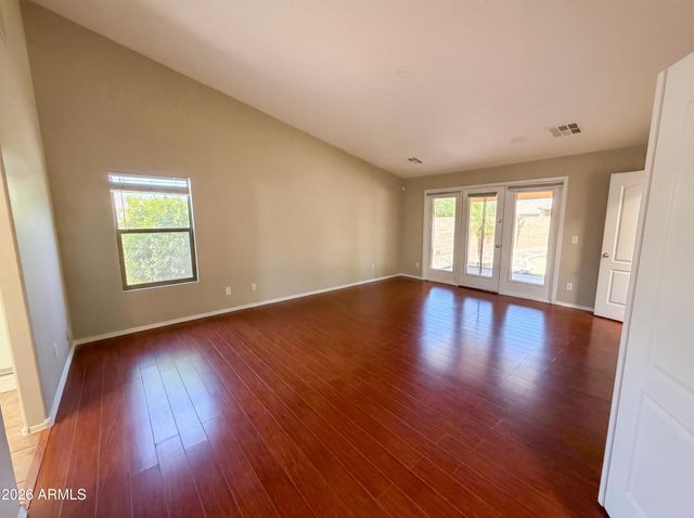 5024 W SIESTA Way, Laveen, AZ 85339