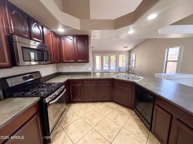 5024 W SIESTA Way, Laveen, AZ 85339