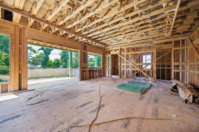 2031 Saxon Drive, Houston, TX 77018