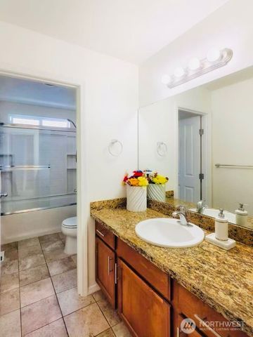 35035 41st Place S, Auburn, WA 98001