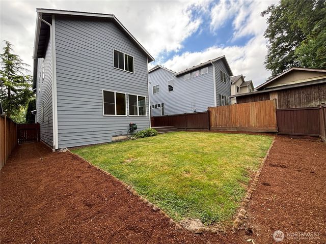 35035 41st Place S, Auburn, WA 98001