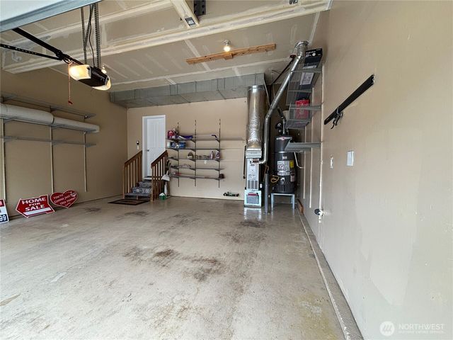 35035 41st Place S, Auburn, WA 98001