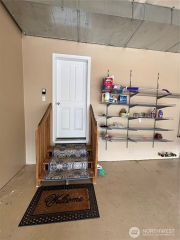 35035 41st Place S, Auburn, WA 98001