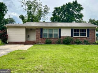 1704 Woodrow Avenue, Dublin, GA 31021
