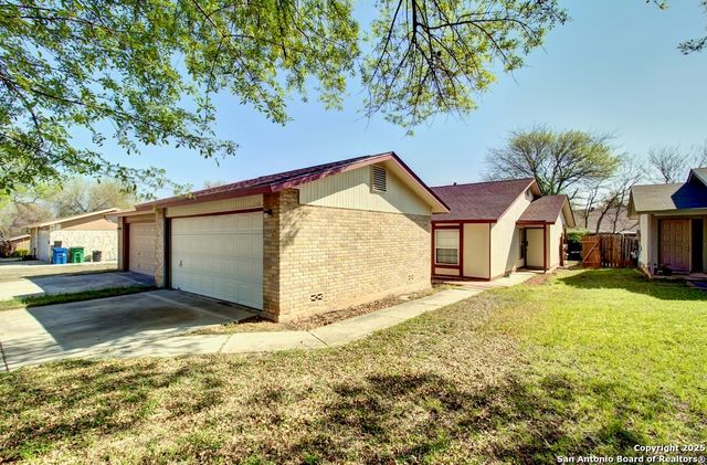 1346 Bayou, San Antonio, TX 78245