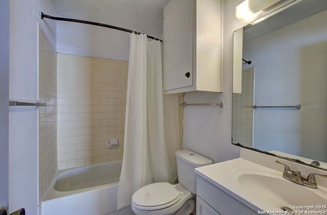 1346 Bayou, San Antonio, TX 78245