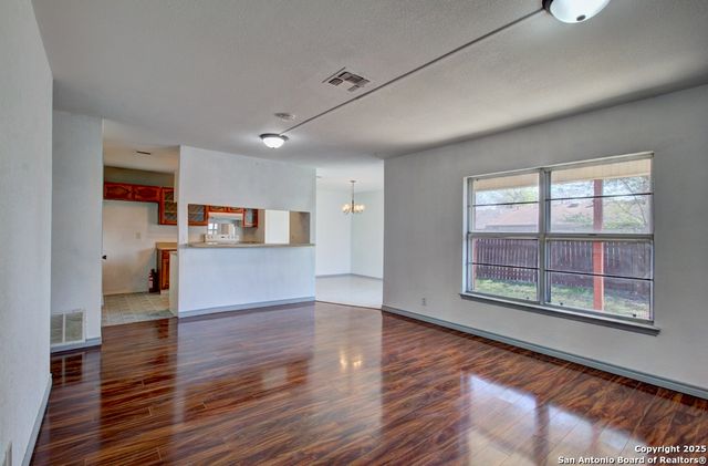 1346 Bayou, San Antonio, TX 78245