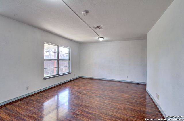 1346 Bayou, San Antonio, TX 78245