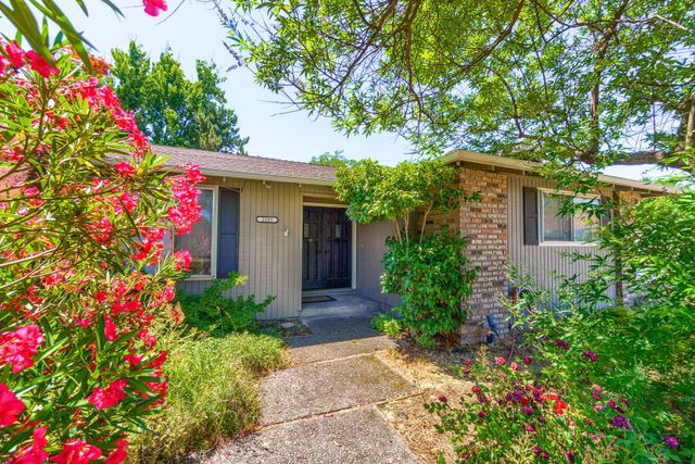 2201 Arctic Circle, Medford, OR 97504