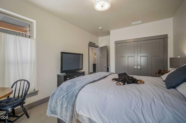 54635 Silver Fox Drive, Bend, OR 97707