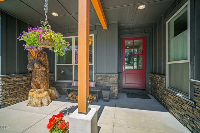 54635 Silver Fox Drive, Bend, OR 97707