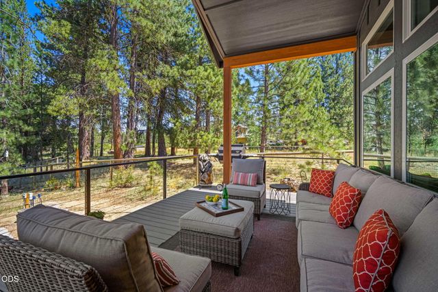 54635 Silver Fox Drive, Bend, OR 97707
