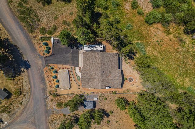 54635 Silver Fox Drive, Bend, OR 97707
