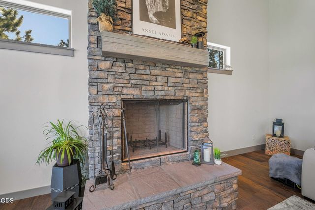 54635 Silver Fox Drive, Bend, OR 97707