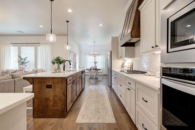 8724 Beechgrove Drive, Arcadia, OK 73007