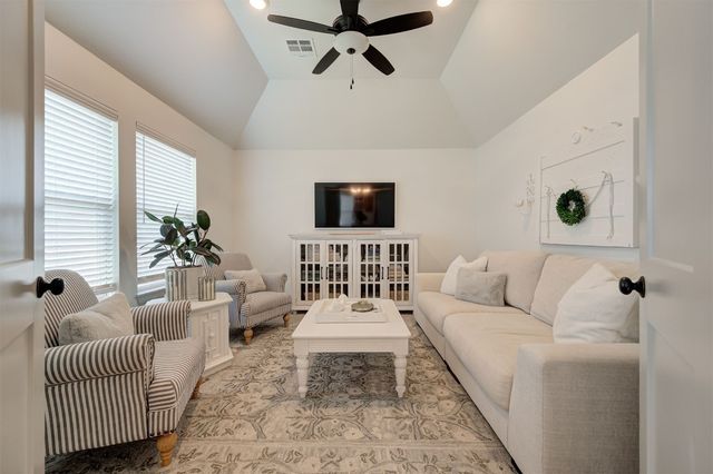 8724 Beechgrove Drive, Arcadia, OK 73007
