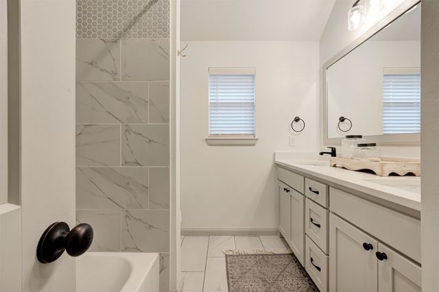 8724 Beechgrove Drive, Arcadia, OK 73007