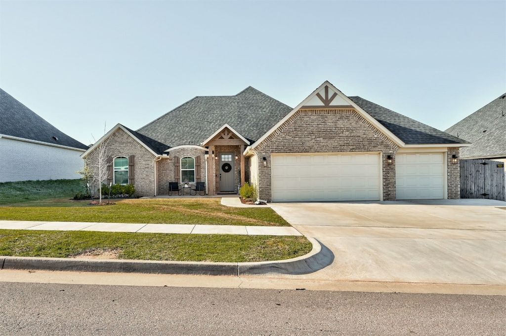 8724 Beechgrove Drive, Arcadia, OK 73007