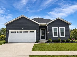 74 Eagleview Drive, Grand Island, NY 14072
