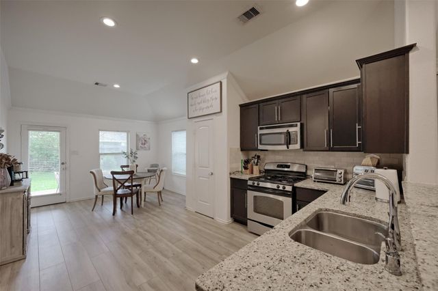 18319 Tacoma Ridge Drive, Tomball, TX 77377