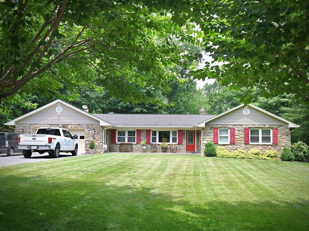 9808 TIMBER HTS, Marshall, VA 20115