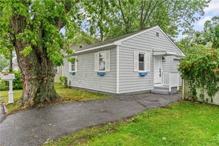 19 Curtis Street, Warwick, RI 02889