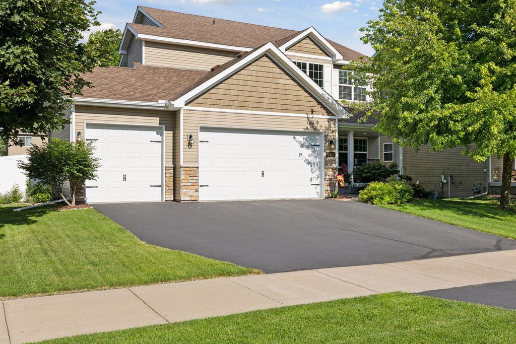 12469 National Street NE, Blaine, MN 55449