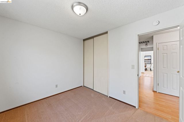 409 Hazelnut Dr, Oakley, CA 94561