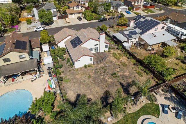 409 Hazelnut Dr, Oakley, CA 94561