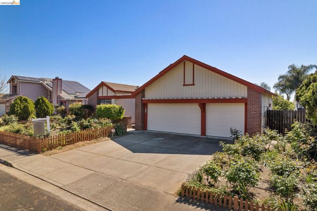 409 Hazelnut Dr, Oakley, CA 94561