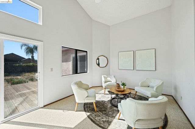 409 Hazelnut Dr, Oakley, CA 94561