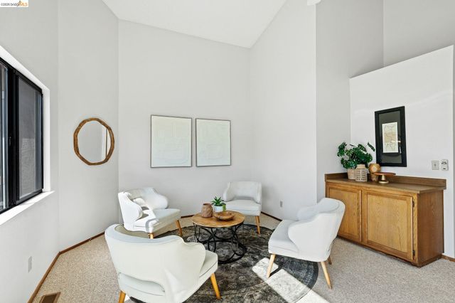 409 Hazelnut Dr, Oakley, CA 94561