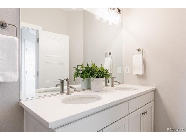 10098 E 62nd Ave, Denver, CO 80238