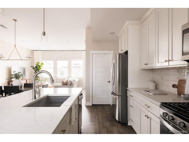 10098 E 62nd Ave, Denver, CO 80238