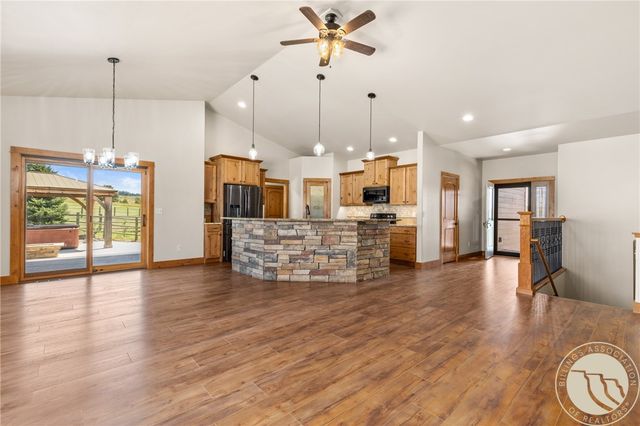 3877 High Trail Road, Billings, MT 59101