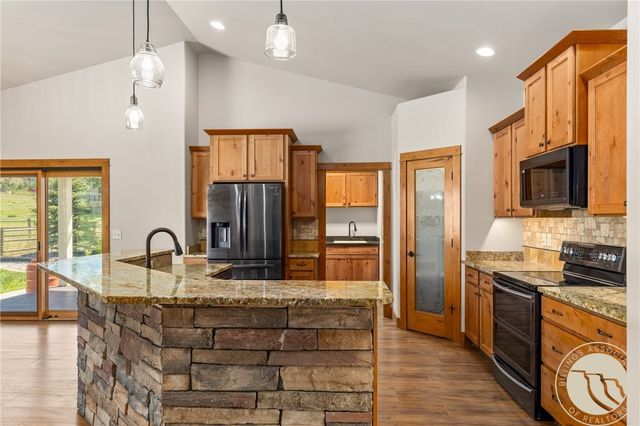 3877 High Trail Road, Billings, MT 59101