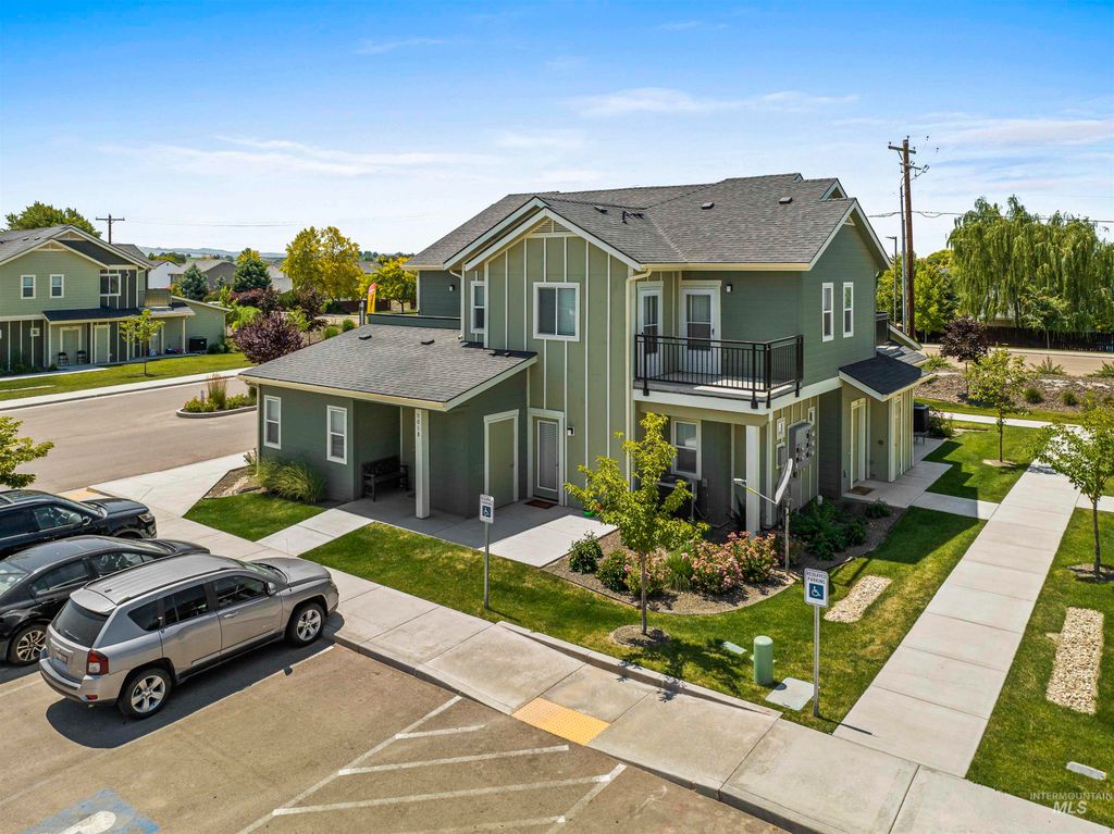 5018 Hamlet Ln., Caldwell, ID 83607