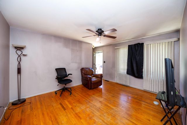 7543 N Wildwood Street, Westland, MI 48185