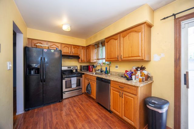 7543 N Wildwood Street, Westland, MI 48185