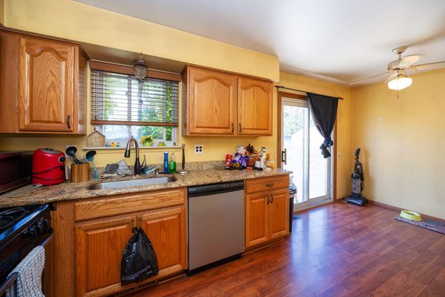 7543 N Wildwood Street, Westland, MI 48185