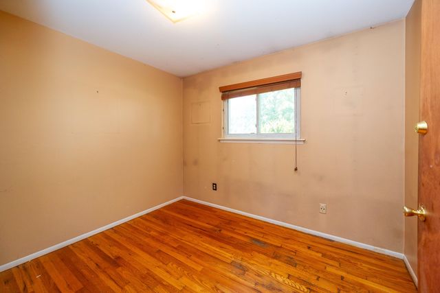 7543 N Wildwood Street, Westland, MI 48185